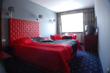 Фото номера Двухместный номер с 1 кроватью Отель Amigo Hotel г. Сулеювек 6